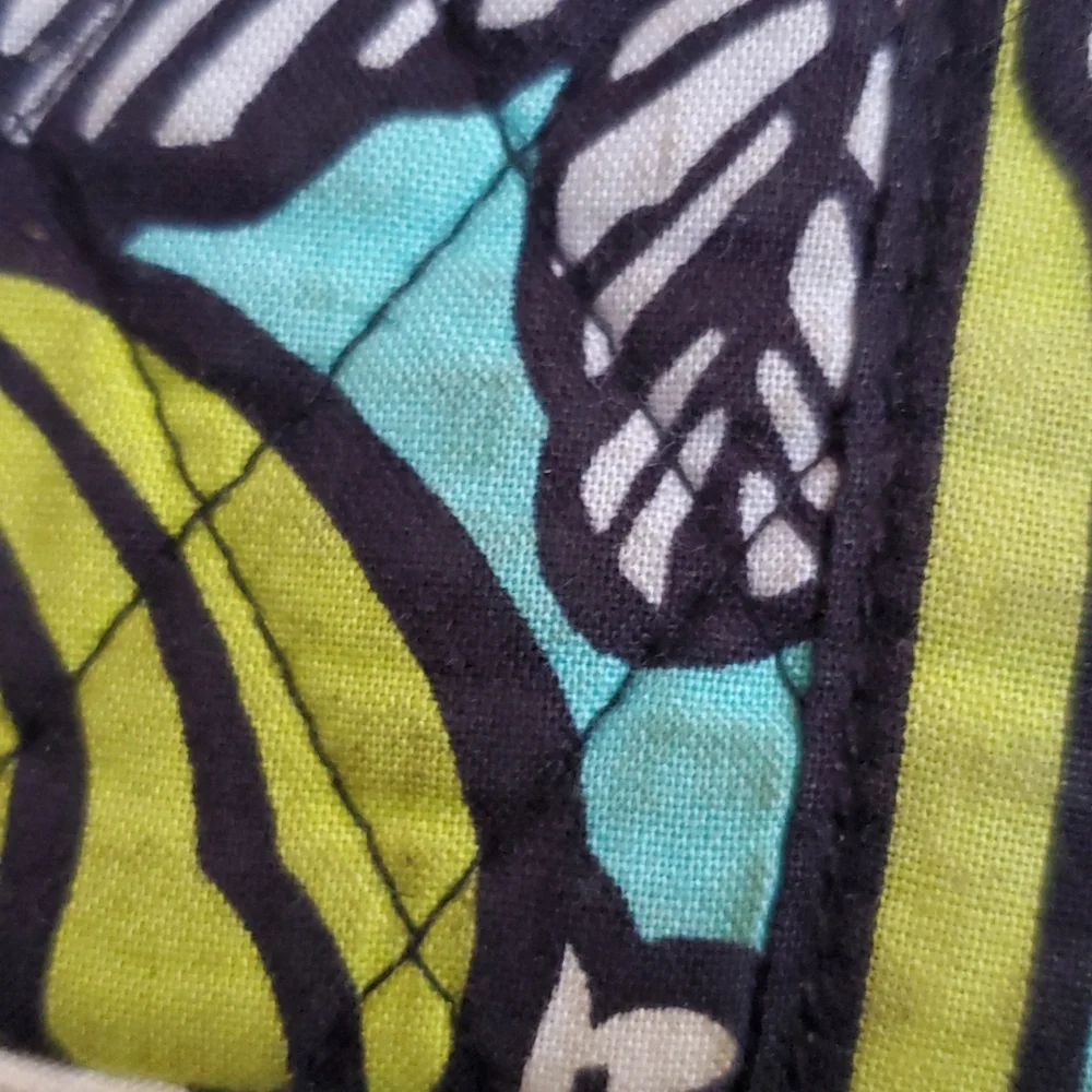 Vera Bradley 11x14 green,aqua,white, blk zipper bag - Picture 7 of 14
